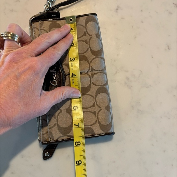 Coach Wristlet - Picture 9 of 10